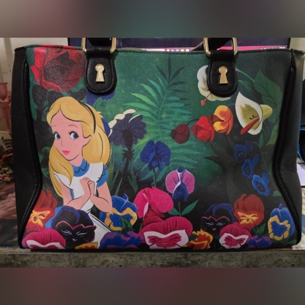 Alice In Wonderand Purse (RARE)